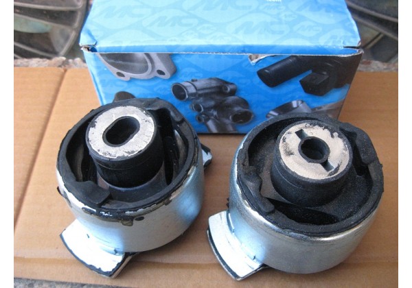 Сайлентблок задньої балки, комплект Renault Laguna II, 8200427868, 8200427869